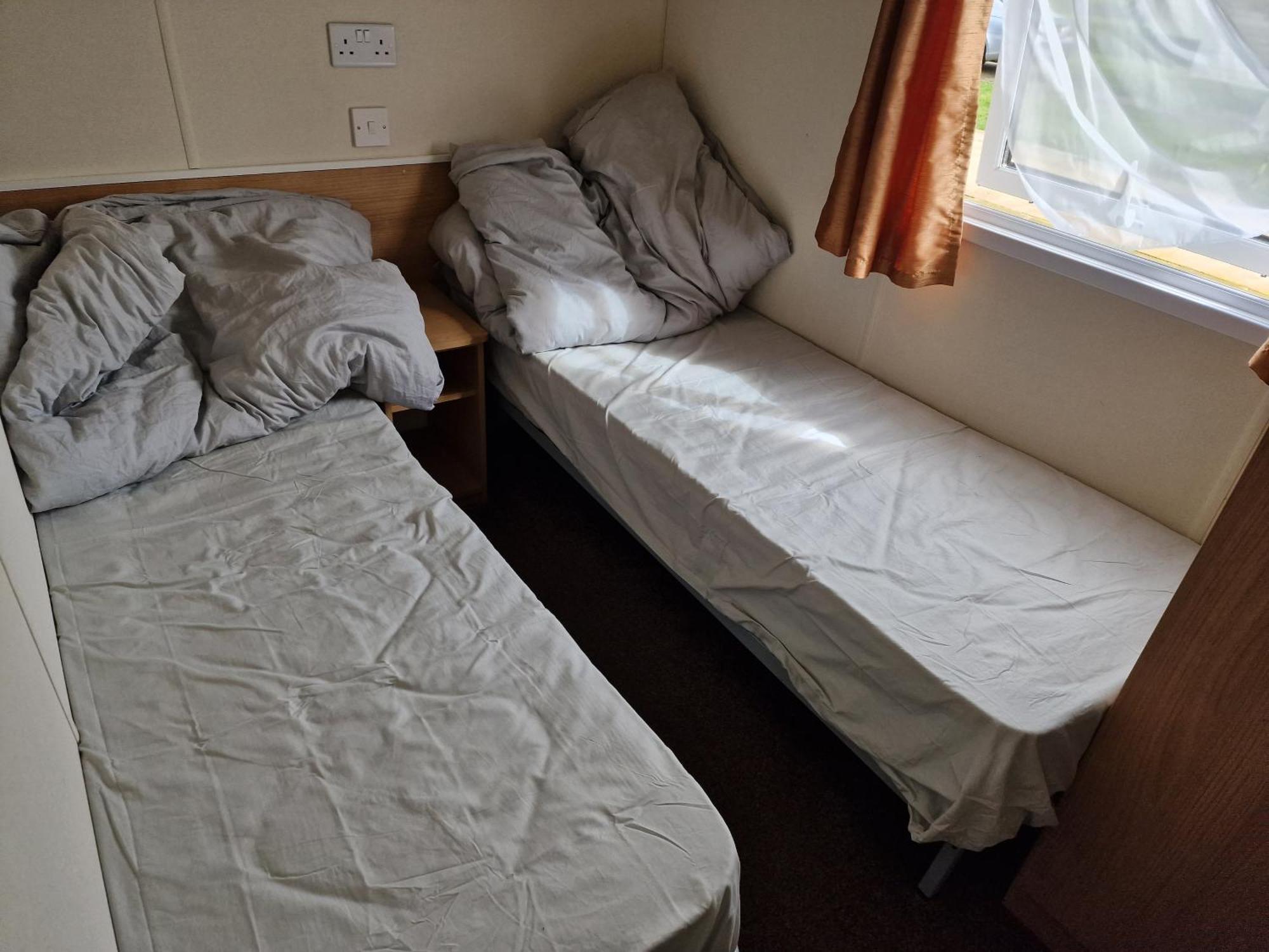 Hotel Plot 203 Paris Rhyl Esterno foto