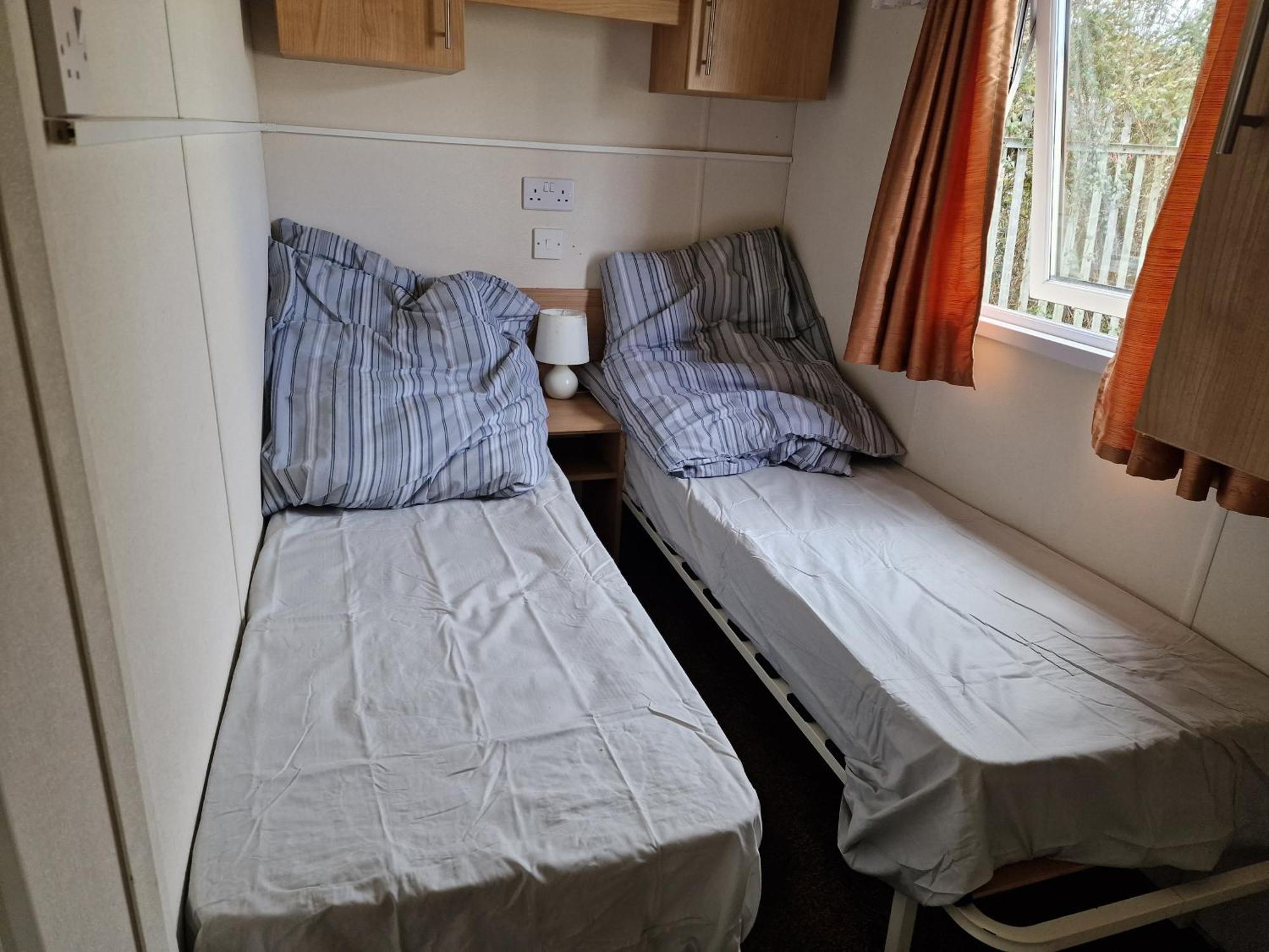 Hotel Plot 203 Paris Rhyl Esterno foto